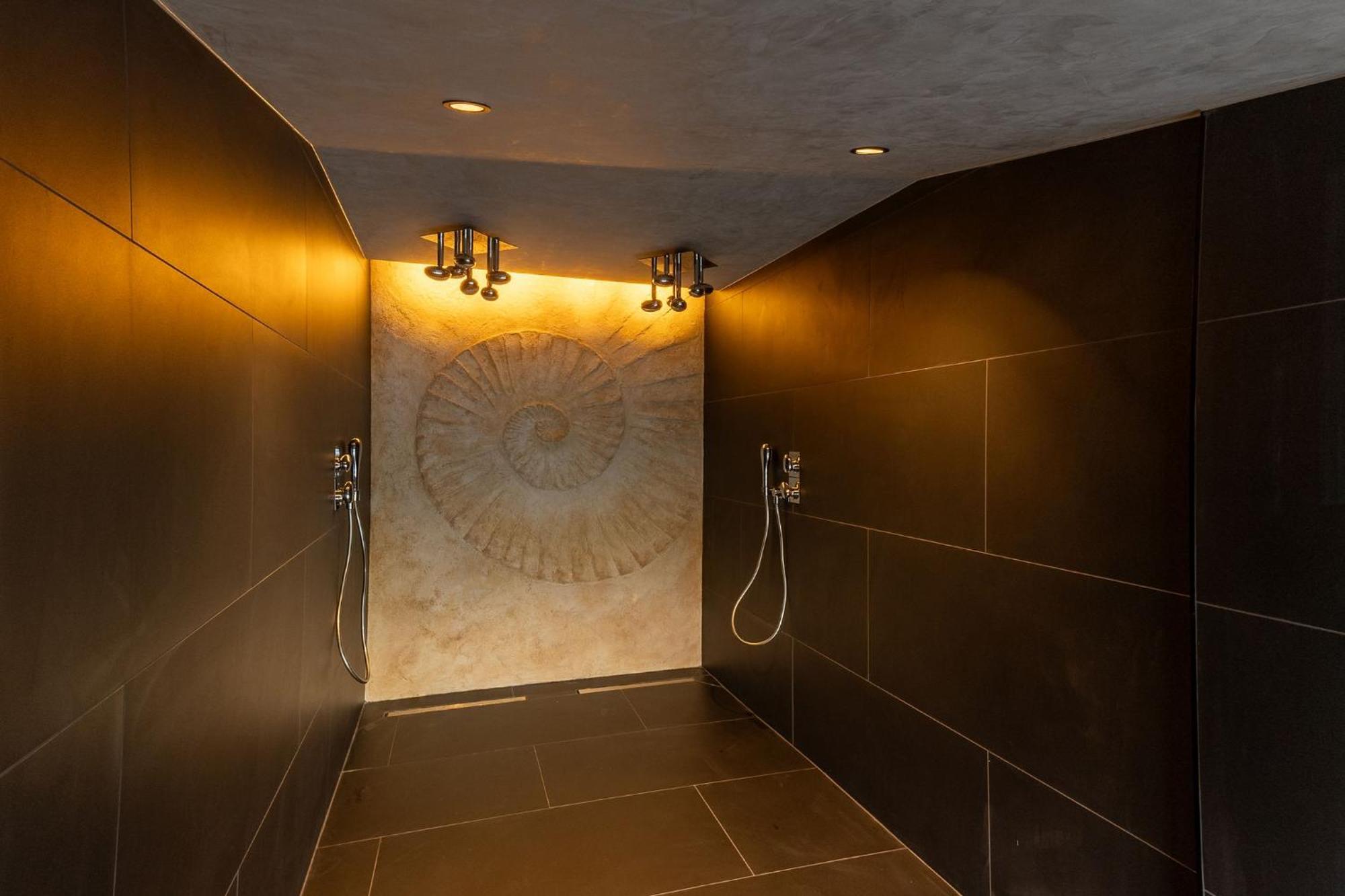 Pullman Old Town Hotel 5*