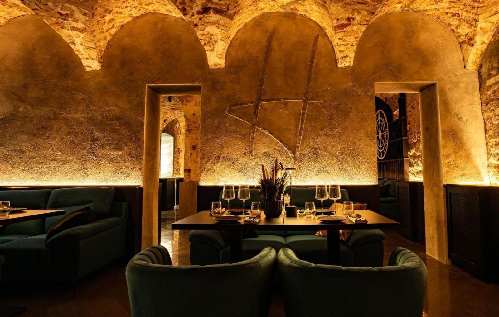 Viesnīca Pullman Old Town 5*